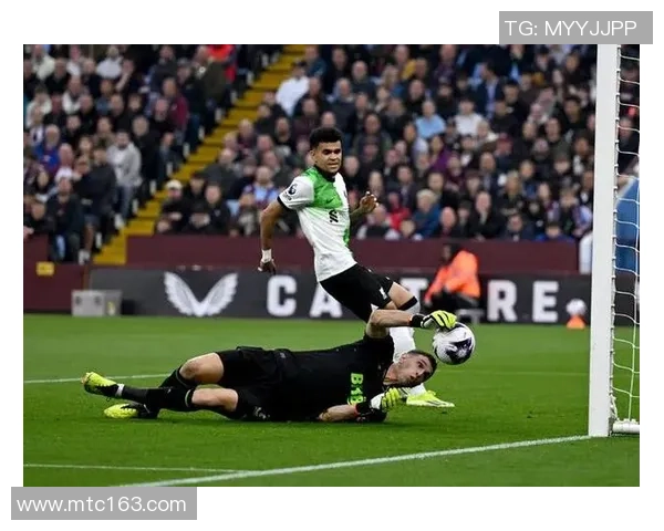 英超激战波尔图以3比0战胜皇马乌龙球引发全场狂欢点评