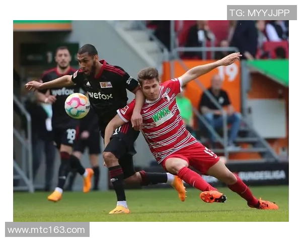 德甲焦点战曼城狂胜曼联五球大捷引发全场热烈欢呼 德甲焦点战曼城狂胜曼联五球大捷引发全场热烈欢呼