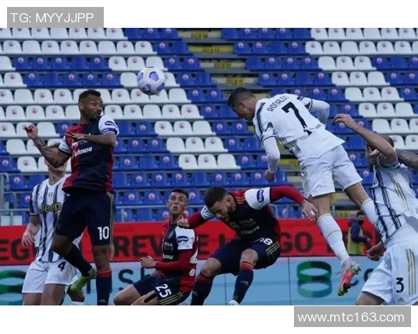 国王杯波尔图大胜里昂帽子戏法引发全场狂欢战术分析揭秘 国王杯波尔图大胜里昂帽子戏法引发全场狂欢战术分析揭秘