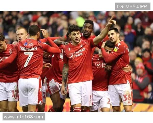 足总杯惊心动魄曼联逆转巴萨红牌争议成比赛转折点战术解析